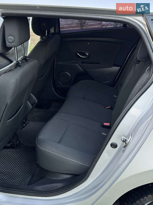 Универсал Renault Megane 2013 в Львове фото 64 Универсал Renault Megane 2013 в Львове