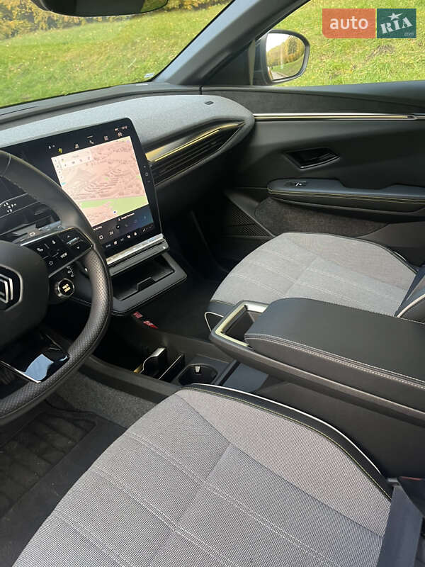 Седан Renault Megane 2023 в Тернополе фото 18 Седан Renault Megane 2023 в Тернополе