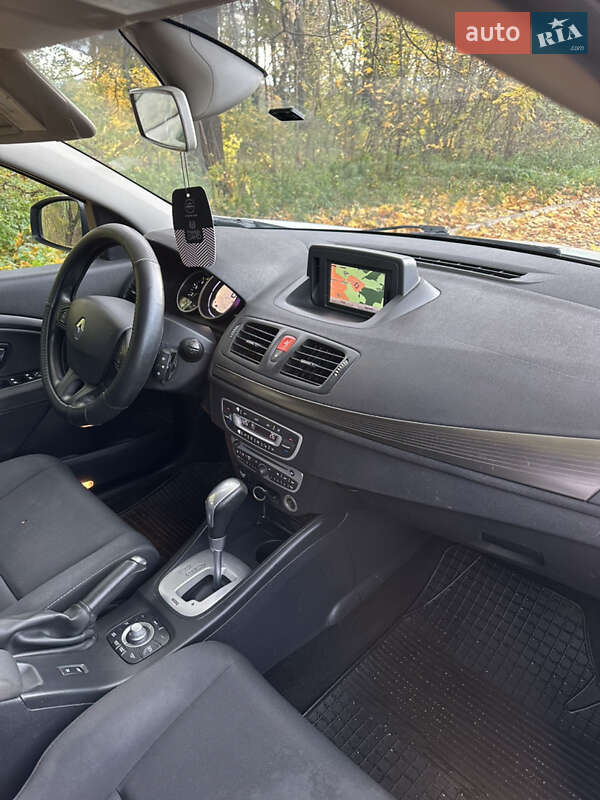 Універсал Renault Megane 2010 в Радивиліві фото 36 Універсал Renault Megane 2010 в Радивиліві