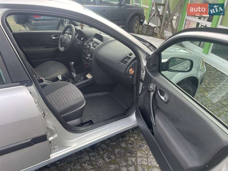 Универсал Renault Megane 2006 в Золочеве