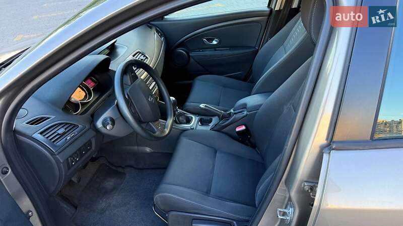 Хэтчбек Renault Megane 2009 в Львове фото 21 Хэтчбек Renault Megane 2009 в Львове