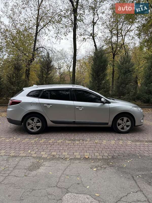 Хэтчбек Renault Megane 2011 в Запорожье