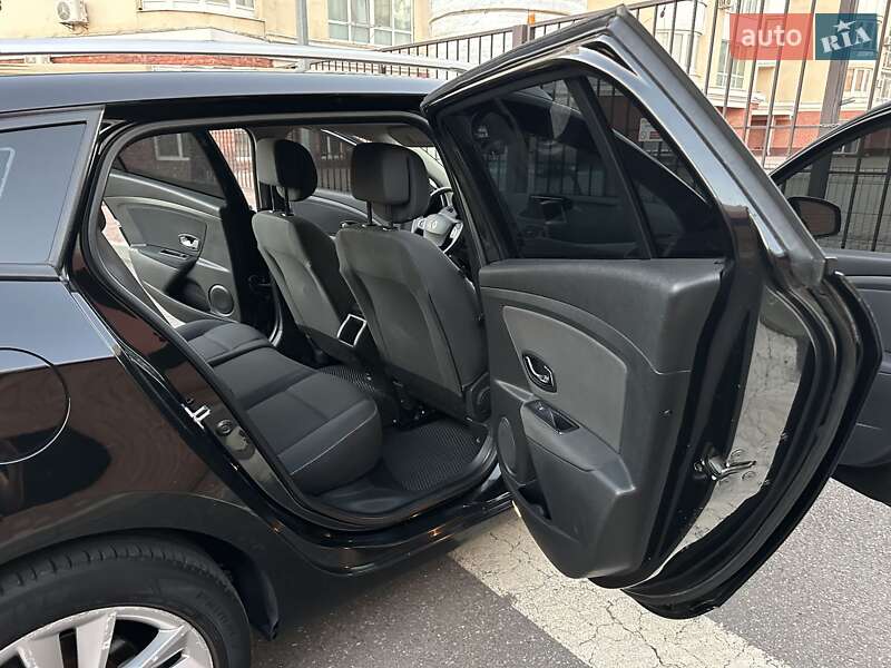 Универсал Renault Megane 2012 в Николаеве фото 30 Универсал Renault Megane 2012 в Николаеве