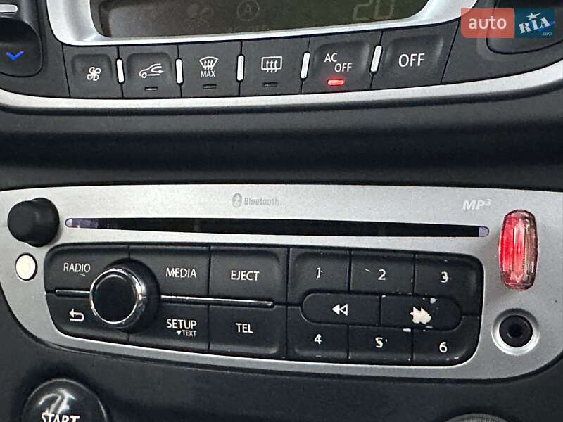 Универсал Renault Megane 2012 в Николаеве фото 41 Универсал Renault Megane 2012 в Николаеве