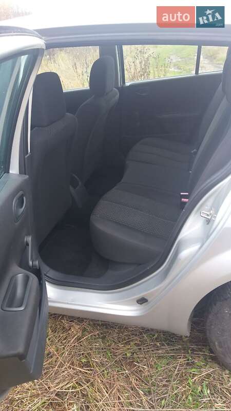 Хэтчбек Renault Megane 2005 в Недригайлове