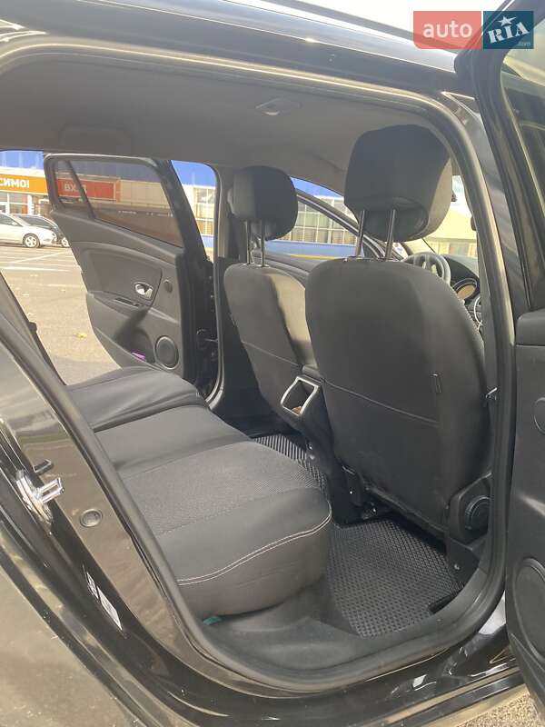 Универсал Renault Megane 2010 в Луцке фото 13 Универсал Renault Megane 2010 в Луцке