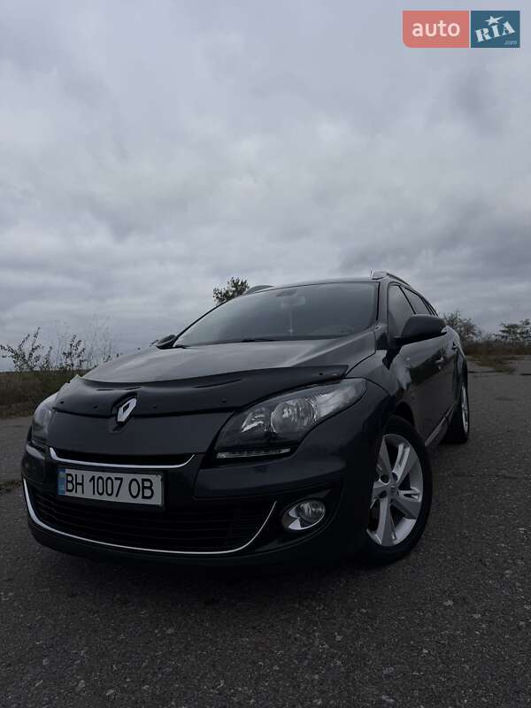 Универсал Renault Megane 2013 в Червонознаменке фото 13 Универсал Renault Megane 2013 в Червонознаменке