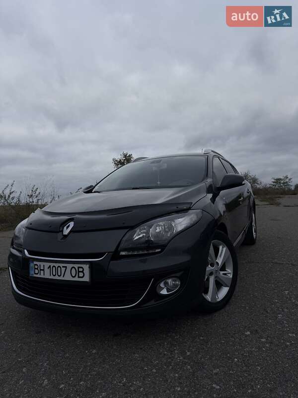 Универсал Renault Megane 2013 в Червонознаменке фото 24 Универсал Renault Megane 2013 в Червонознаменке