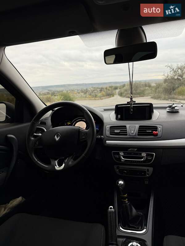 Универсал Renault Megane 2013 в Червонознаменке фото 34 Универсал Renault Megane 2013 в Червонознаменке