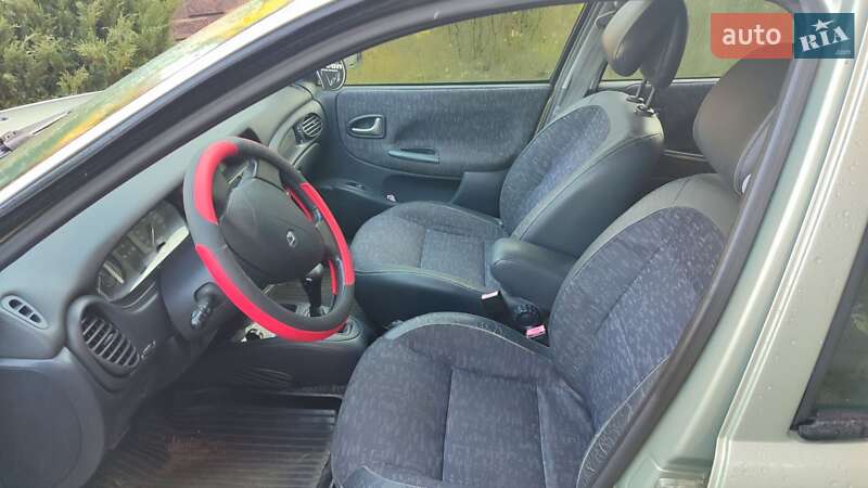 Хэтчбек Renault Megane 2002 в Луцке фото 4 Хэтчбек Renault Megane 2002 в Луцке