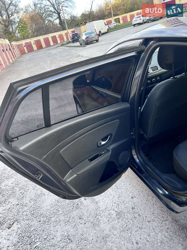 Универсал Renault Megane 2010 в Каменец-Подольском фото 18 Универсал Renault Megane 2010 в Каменец-Подольском