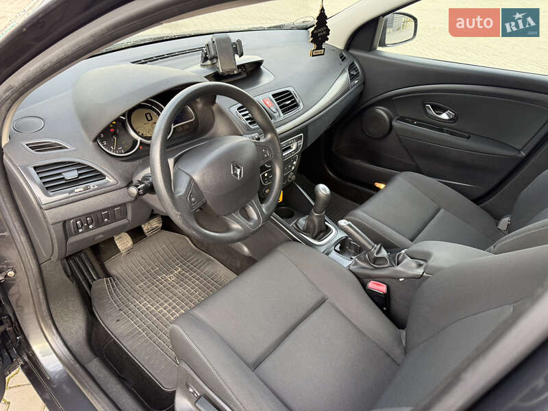 Универсал Renault Megane 2011 в Нововолынске фото 17 Универсал Renault Megane 2011 в Нововолынске