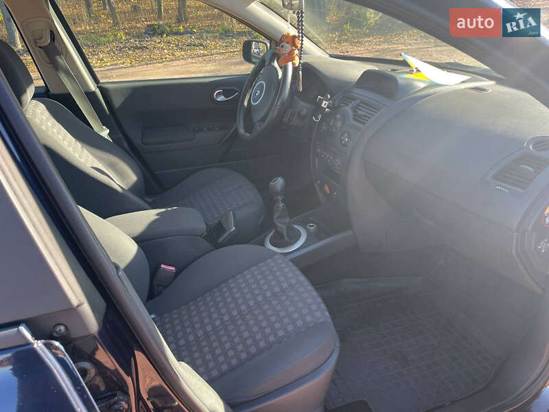 Универсал Renault Megane 2006 в Киеве фото 5 Универсал Renault Megane 2006 в Киеве