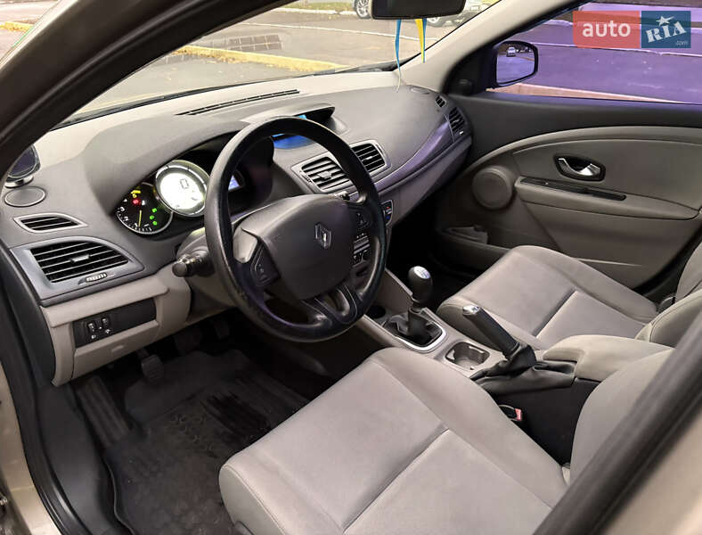 Универсал Renault Megane 2010 в Кременчуге фото 26 Универсал Renault Megane 2010 в Кременчуге