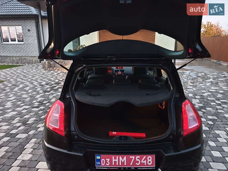 Седан Renault Megane 2005 в Полтаве фото 55 Седан Renault Megane 2005 в Полтаве