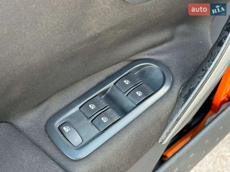 Седан Renault Megane 2005 в Виннице фото 13 Седан Renault Megane 2005 в Виннице