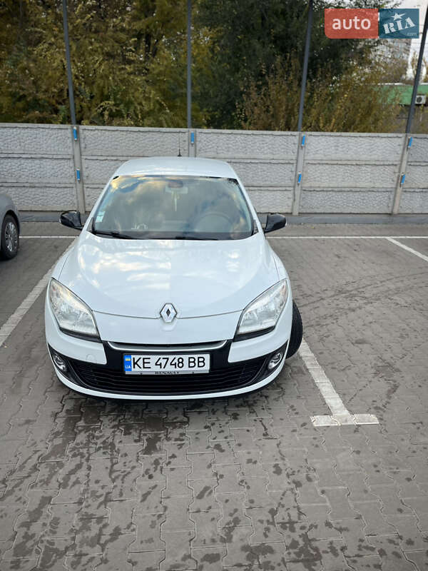 Хэтчбек Renault Megane 2013 в Кривом Роге фото 9 Хэтчбек Renault Megane 2013 в Кривом Роге