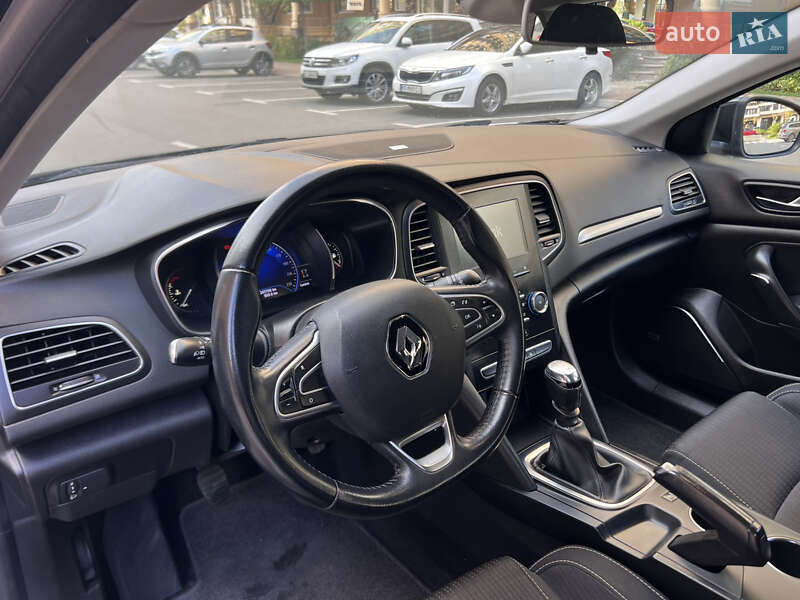Универсал Renault Megane 2018 в Киеве фото 24 Универсал Renault Megane 2018 в Киеве
