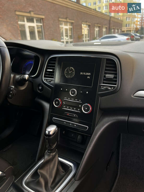 Универсал Renault Megane 2018 в Киеве фото 31 Универсал Renault Megane 2018 в Киеве