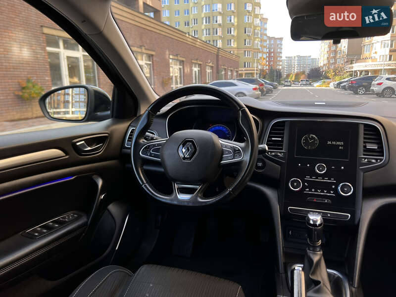Универсал Renault Megane 2018 в Киеве фото 36 Универсал Renault Megane 2018 в Киеве