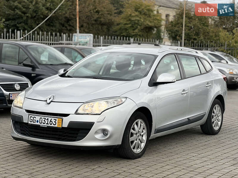Универсал Renault Megane 2011 в Староконстантинове
