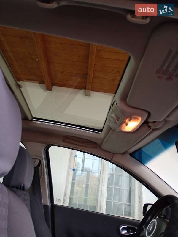 Хэтчбек Renault Megane 2006 в Снятине фото 14 Хэтчбек Renault Megane 2006 в Снятине