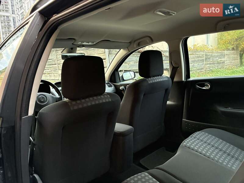 Универсал Renault Megane 2007 в Луцке фото 13 Универсал Renault Megane 2007 в Луцке