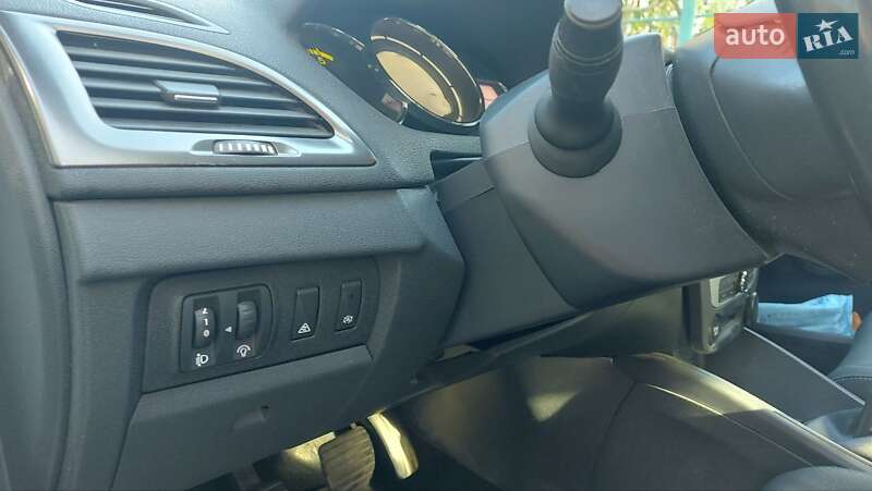 Хэтчбек Renault Megane 2013 в Смеле фото 5 Хэтчбек Renault Megane 2013 в Смеле