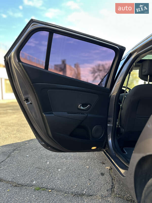 Универсал Renault Megane 2010 в Южноукраинске фото 10 Универсал Renault Megane 2010 в Южноукраинске