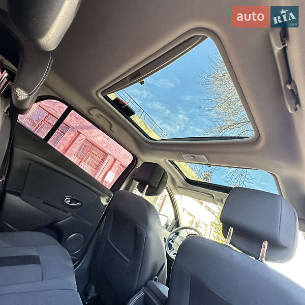 Универсал Renault Megane 2010 в Южноукраинске фото 21 Универсал Renault Megane 2010 в Южноукраинске