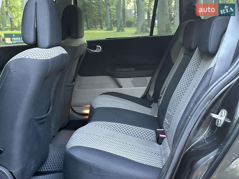 Универсал Renault Megane 2004 в Калиновке фото 15 Универсал Renault Megane 2004 в Калиновке