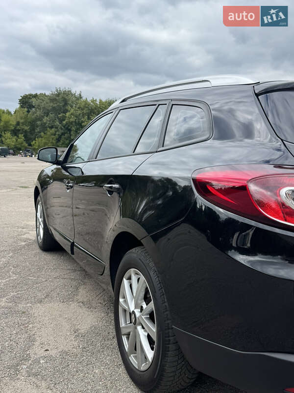 Универсал Renault Megane 2015 в Чернигове