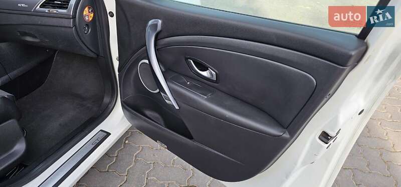 Хэтчбек Renault Megane 2011 в Коломые фото 25 Хэтчбек Renault Megane 2011 в Коломые