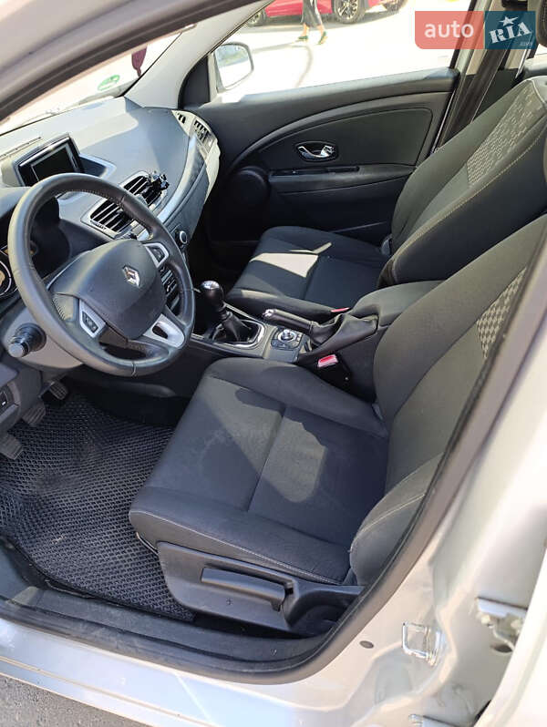 Универсал Renault Megane 2012 в Черкассах фото 9 Универсал Renault Megane 2012 в Черкассах