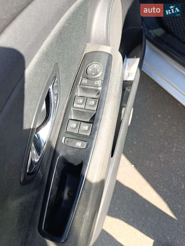 Универсал Renault Megane 2012 в Черкассах фото 31 Универсал Renault Megane 2012 в Черкассах