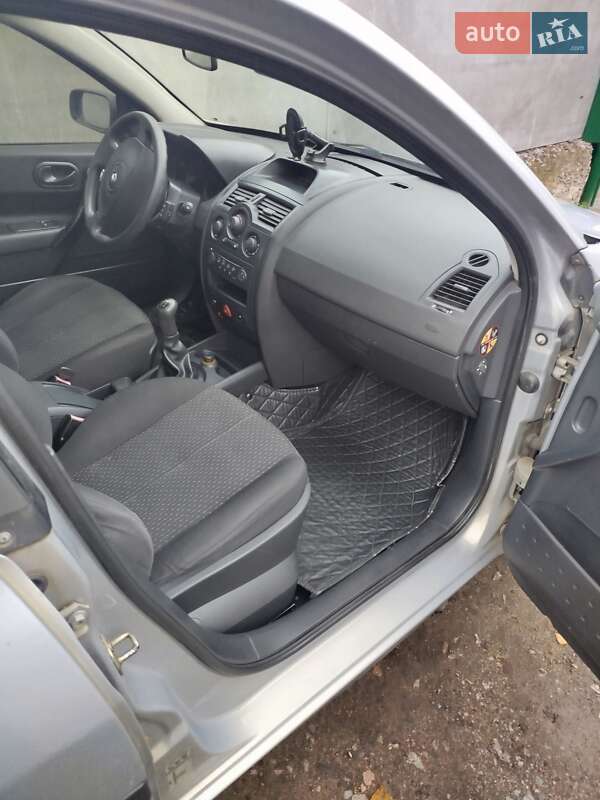 Седан Renault Megane 2005 в Полтаве фото 3 Седан Renault Megane 2005 в Полтаве
