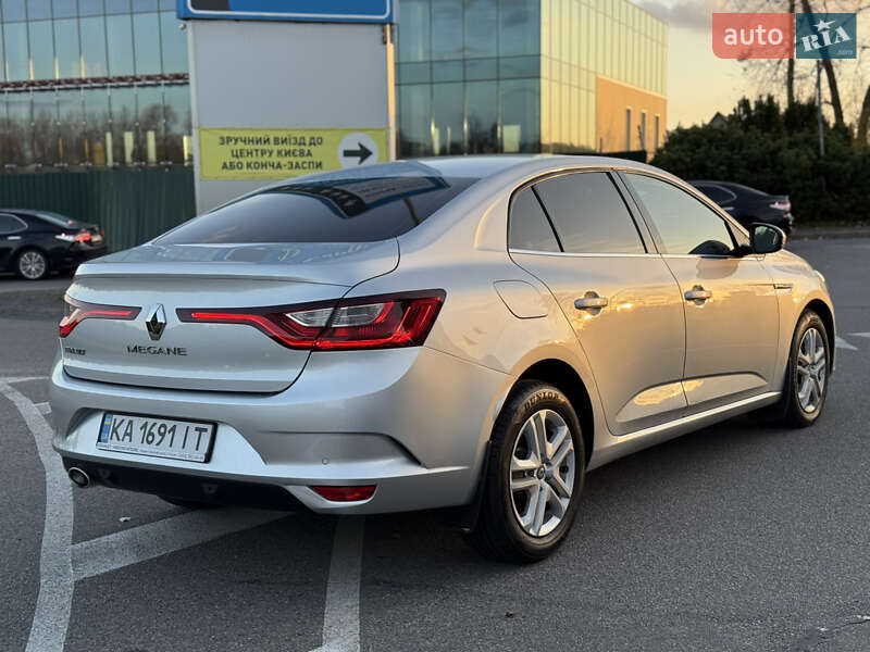 Седан Renault Megane 2018 в Киеве