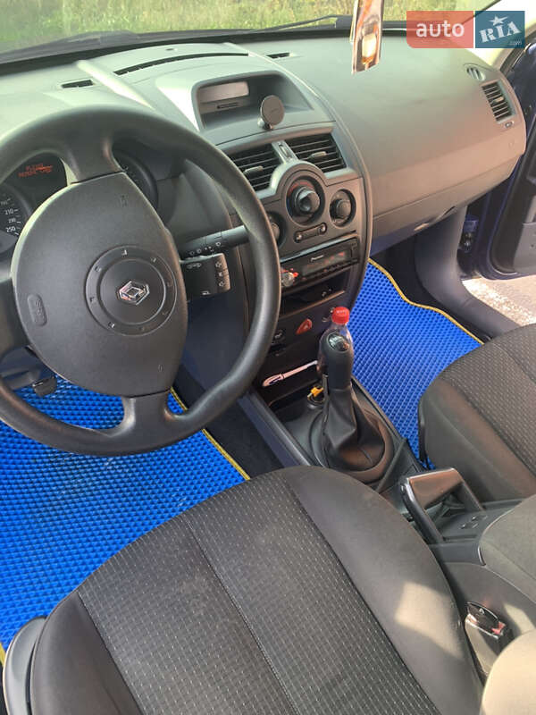 Седан Renault Megane 2004 в Харькове фото 7 Седан Renault Megane 2004 в Харькове