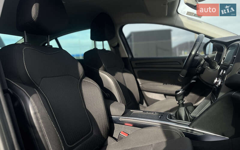 Седан Renault Megane 2017 в Мукачево