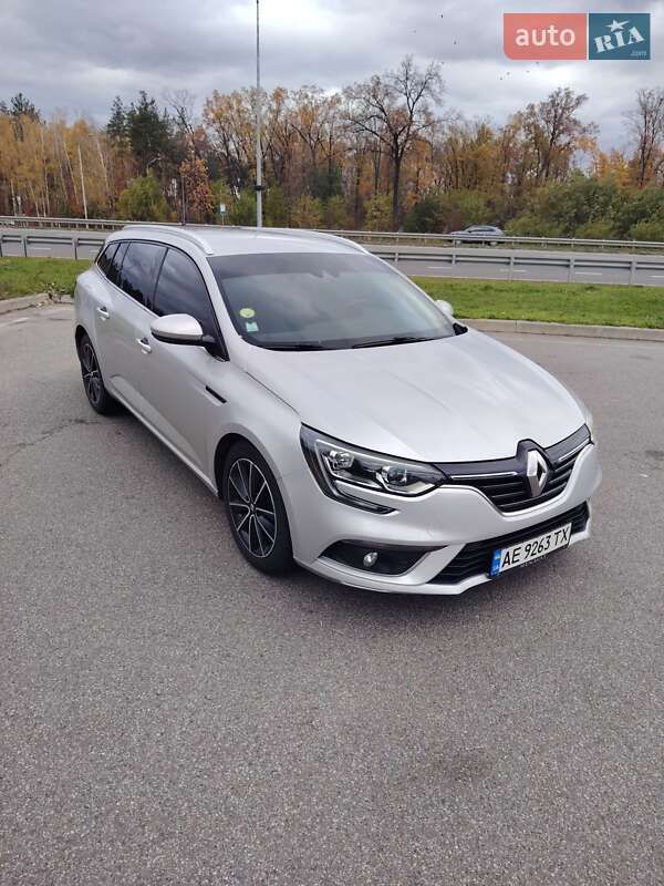 Универсал Renault Megane 2017 в Киеве