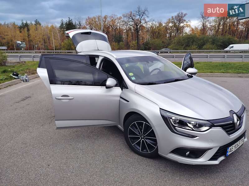 Универсал Renault Megane 2017 в Киеве