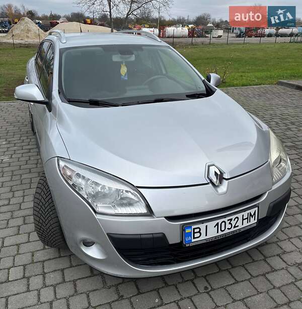 Універсал Renault Megane 2010 в Гадячі