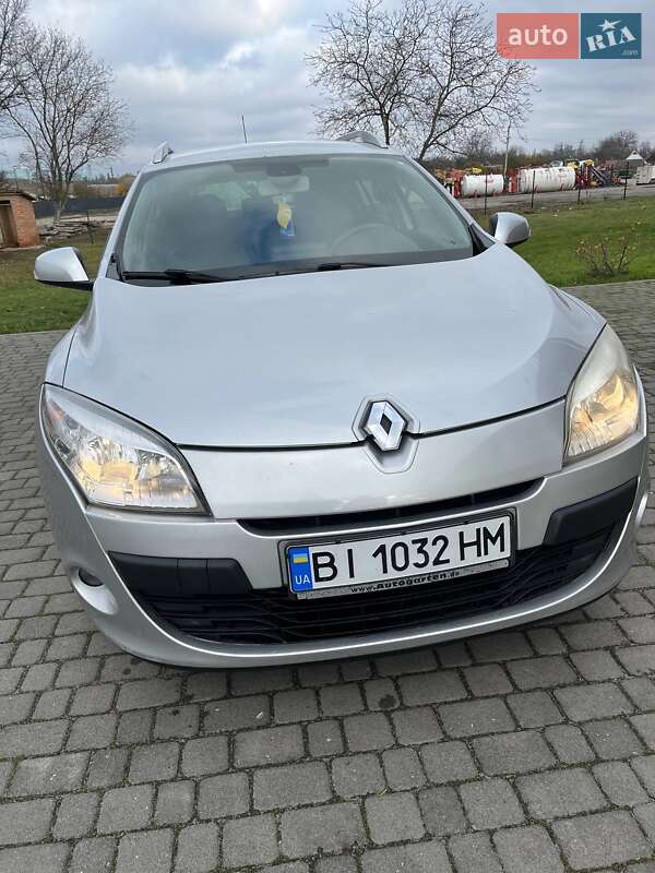 Універсал Renault Megane 2010 в Гадячі