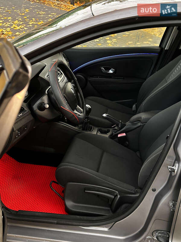 Универсал Renault Megane 2009 в Ровно фото 23 Универсал Renault Megane 2009 в Ровно