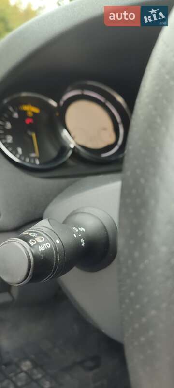 Хэтчбек Renault Megane 2011 в Ивано-Франковске фото 12 Хэтчбек Renault Megane 2011 в Ивано-Франковске