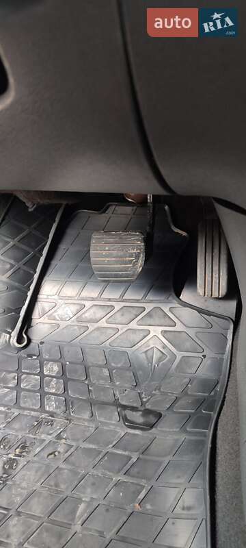 Хэтчбек Renault Megane 2011 в Ивано-Франковске фото 17 Хэтчбек Renault Megane 2011 в Ивано-Франковске