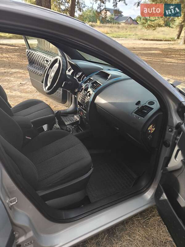 Седан Renault Megane 2005 в Сумах фото 6 Седан Renault Megane 2005 в Сумах