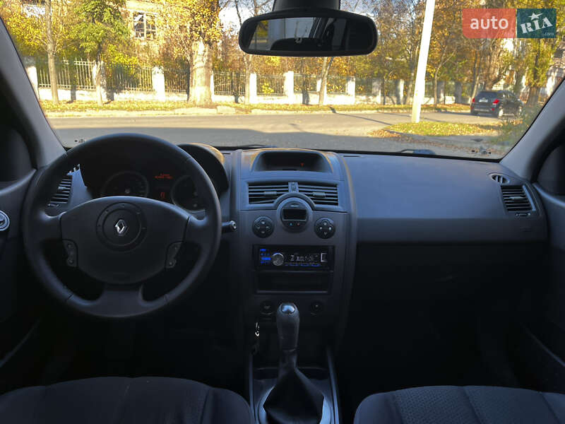 Универсал Renault Megane 2004 в Кривом Роге фото 11 Универсал Renault Megane 2004 в Кривом Роге