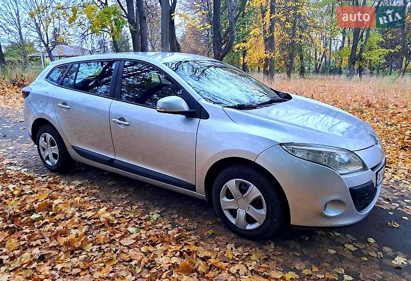 Универсал Renault Megane 2010 в Глухове