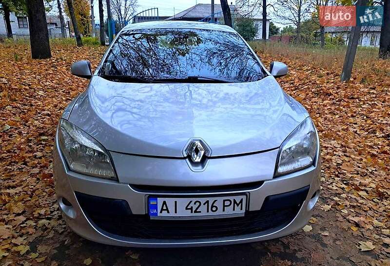 Универсал Renault Megane 2010 в Глухове